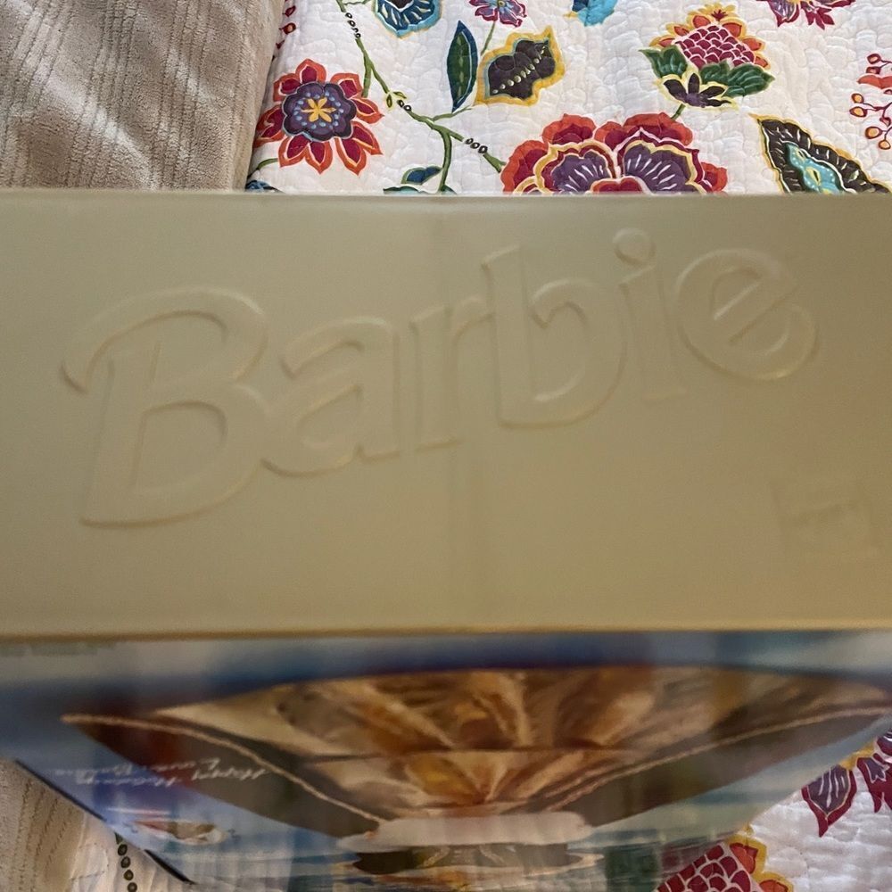 1996 Holiday Barbie. New in box. - Picture 5 of 7